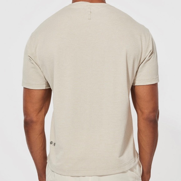 FINAL RESTOCK! Mens Lululemon LINEN RELAXED FIT TRAIN SS, MSRP $78 - Picture 7 of 11
